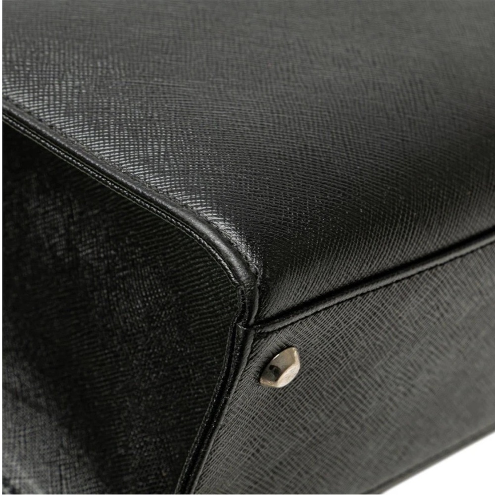 Burberry Black Textured Handbag - Picture 5 of 11